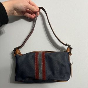 ✨2 DAY EVERYTHING MUST GO CLEARANCE SALE✨ VINTAGE FUN COACH SMALL ARM / SHOULDER